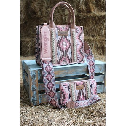 Wrangler Women's Phoenix Wallet - Pink