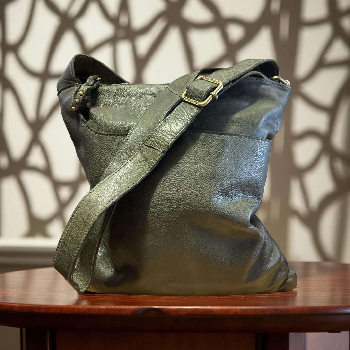 Art N Vintage Leona Crossbody – Martini