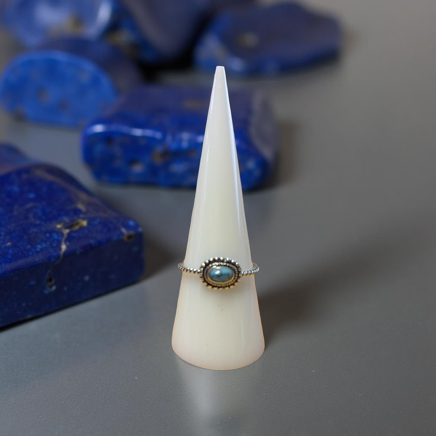 Sterling Silver Ring with Turquoise Stone and Rope Pattern: