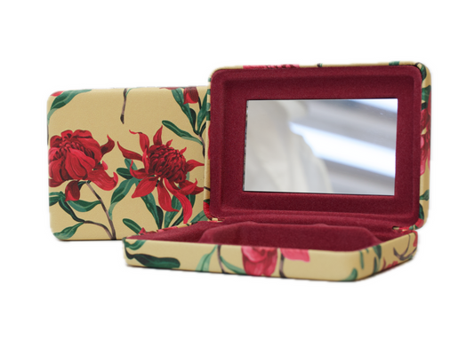 Botanica Luxe Collection – Waratah at Dusk Travel Jewel Box