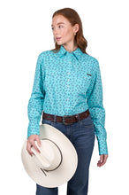 Load image into Gallery viewer, Wrangler - Women’s Janice Print Western Long Sleeve Shirt
