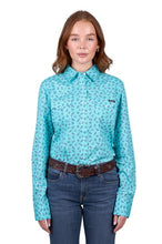 Load image into Gallery viewer, Wrangler - Women’s Janice Print Western Long Sleeve Shirt
