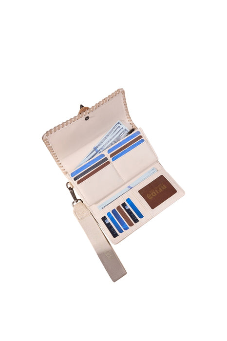 Wrangler® Avery Wallet - Natural