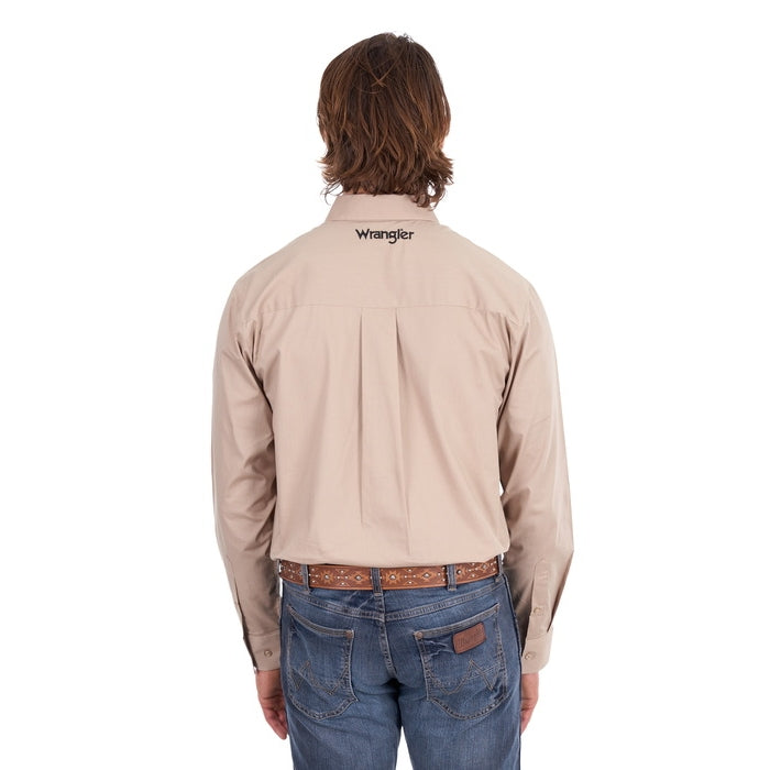 Wrangler Men’s Flex Tech Logo 1-Pocket Button Down Long Sleeve Shirt