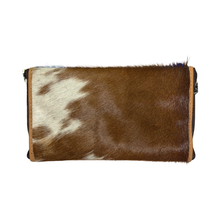 Load image into Gallery viewer, Cowhide Double Spectacle Case - Tan
