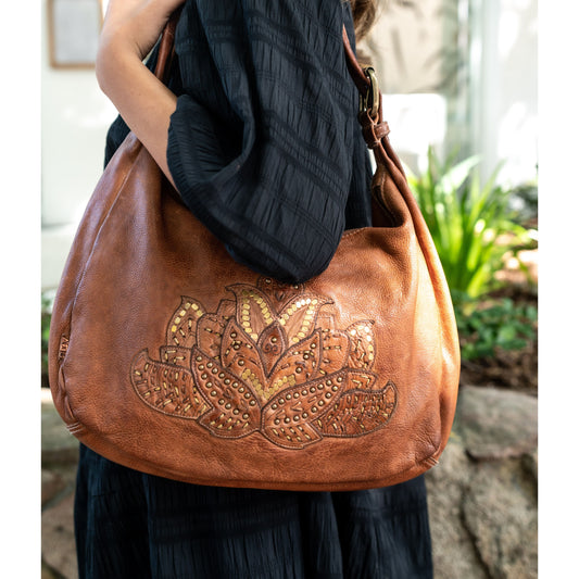 Art N Vintage - Lotus Hobo Oak