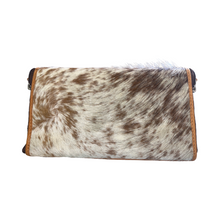 Load image into Gallery viewer, Cowhide Double Spectacle Case - Tan
