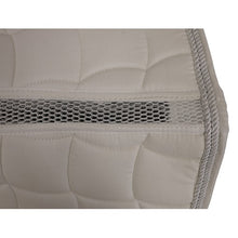 Load image into Gallery viewer, Huntington Club Breathable Dressage Saddle Pad
