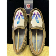 Load image into Gallery viewer, Twisted X - Women&#39;s Foiled Feather Cell Stretch Slip On
